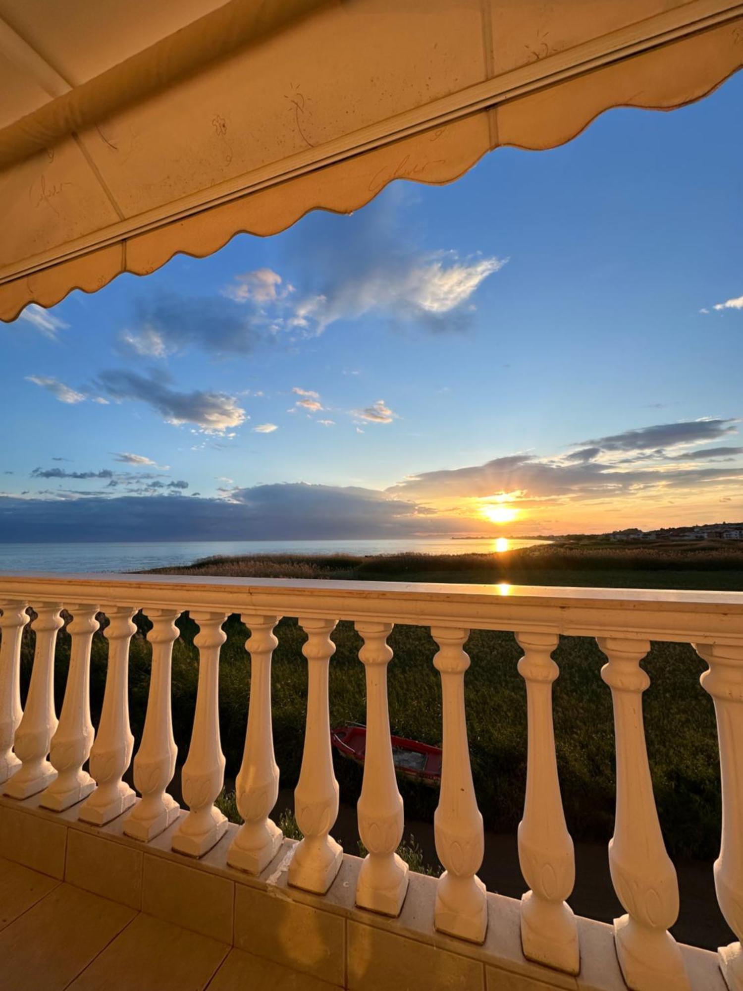 Dimar1 Seaside Apartment Паралия-Дионисиу Экстерьер фото