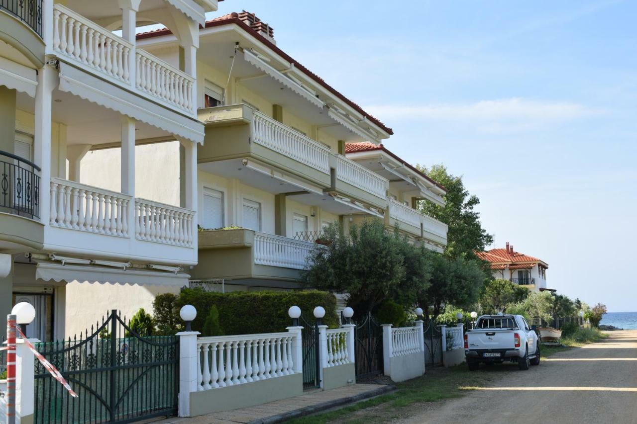 Dimar1 Seaside Apartment Паралия-Дионисиу Экстерьер фото